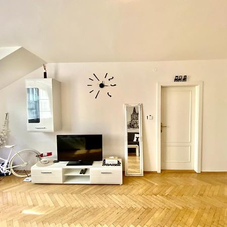 Fantastic Apartment In The City Center Praga Exterior foto