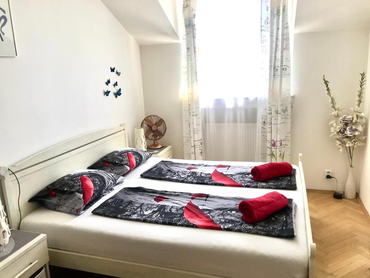 Fantastic Apartment In The City Center Praga Exterior foto